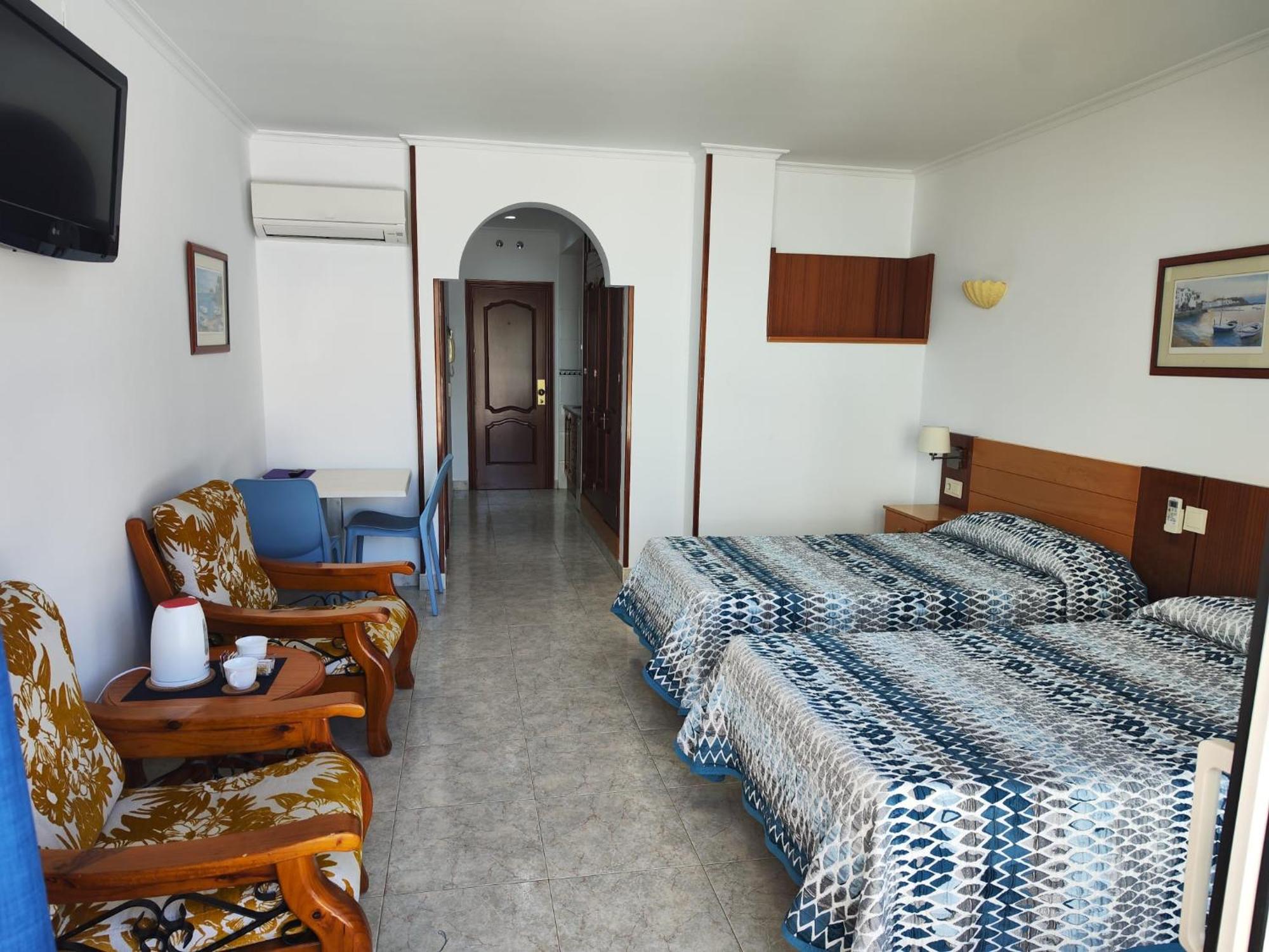 Apartamentos Leonor Carihuela Torremolinos Exterior foto