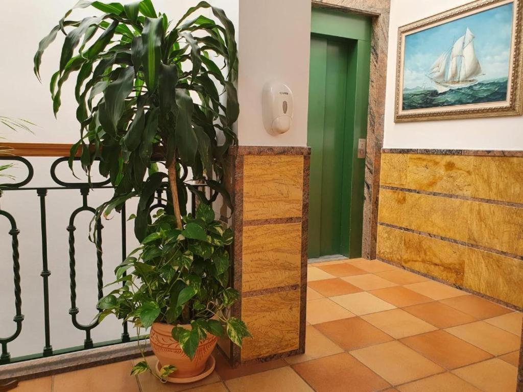 Apartamentos Leonor Carihuela Torremolinos Exterior foto