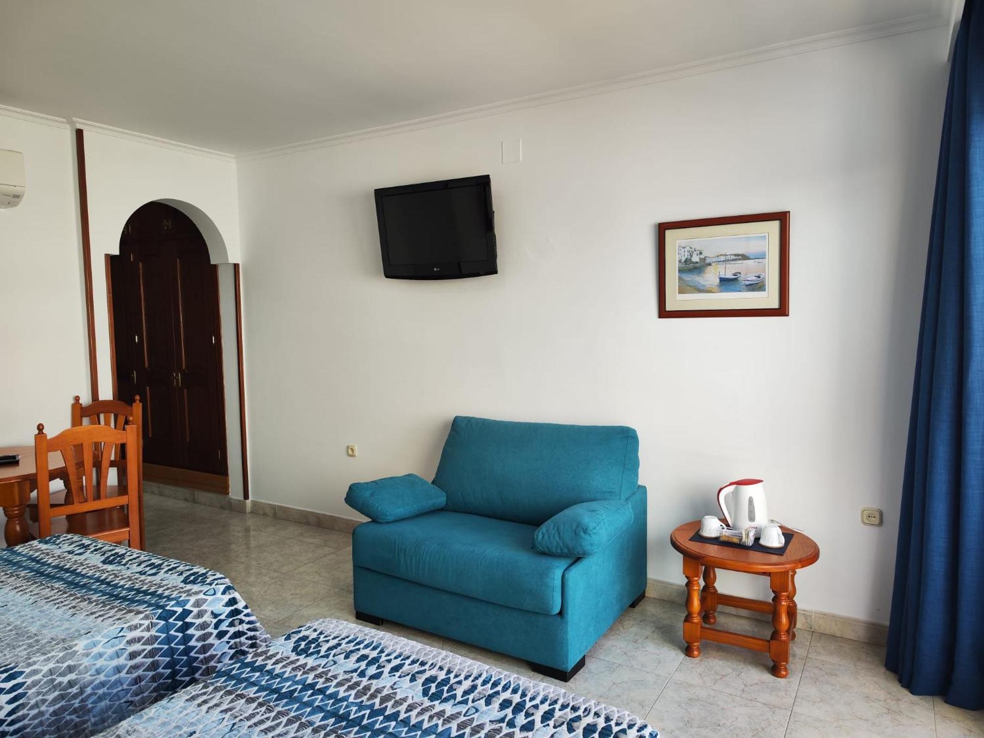 Apartamentos Leonor Carihuela Torremolinos Zimmer foto